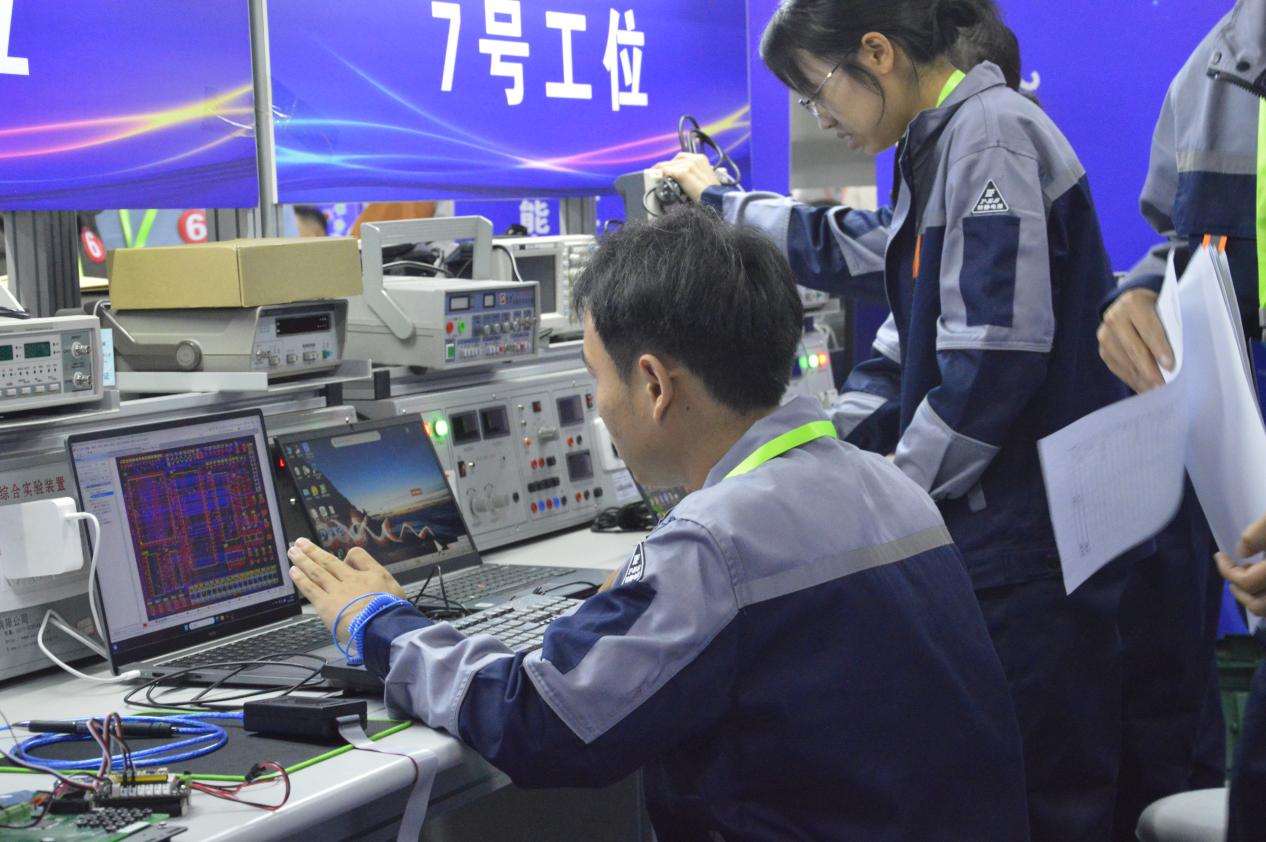 我校成功舉辦2023年云南省職業(yè)院校技能大賽“智能電子產(chǎn)品設(shè)計與開發(fā)”賽項，引領(lǐng)職業(yè)教育創(chuàng)新與實踐新篇章